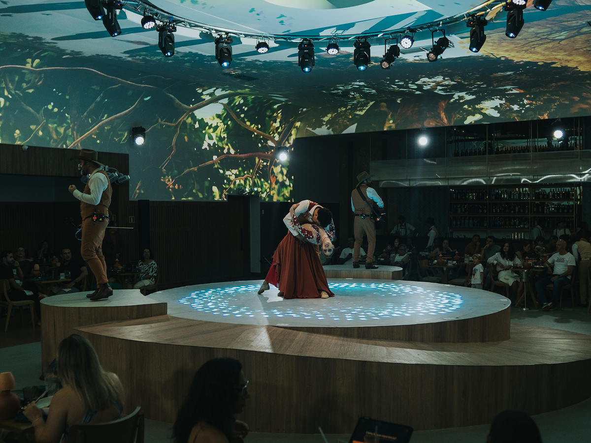 Atto Dinner Show No Rio Quente